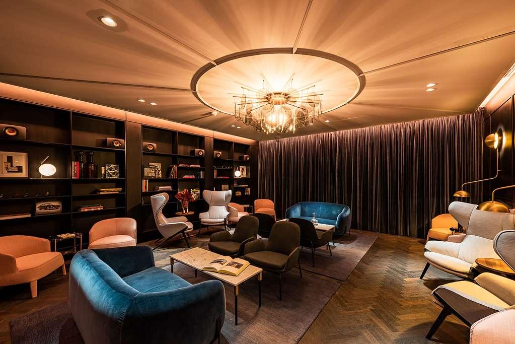 Maximilian 4* Prague