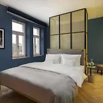 Maximilian Hotel